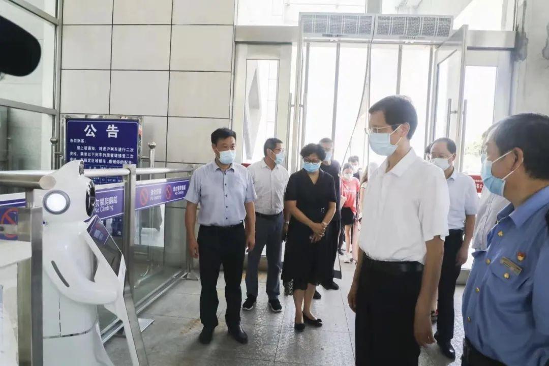 秋浦街道领导团队引领新发展征程